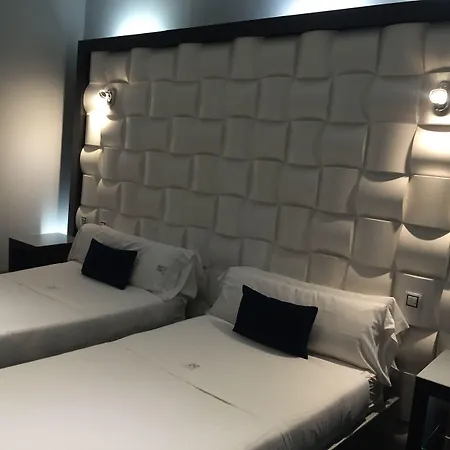 Amra Gran Via Pensión Barcelona