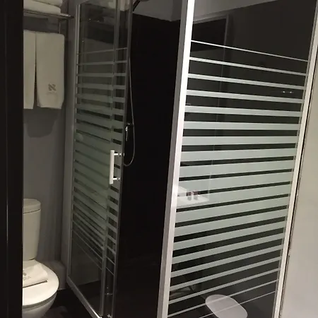 Amra Gran Via Pensión Barcelona