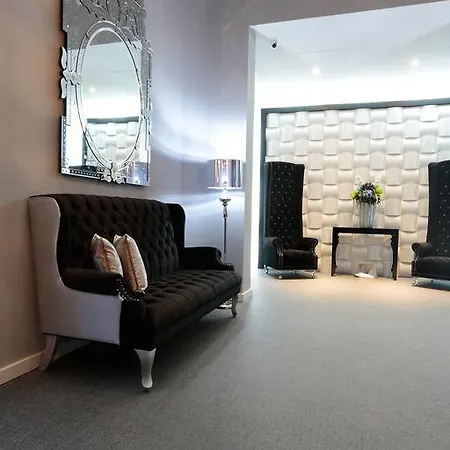 Πανσιόν Amra Gran Via