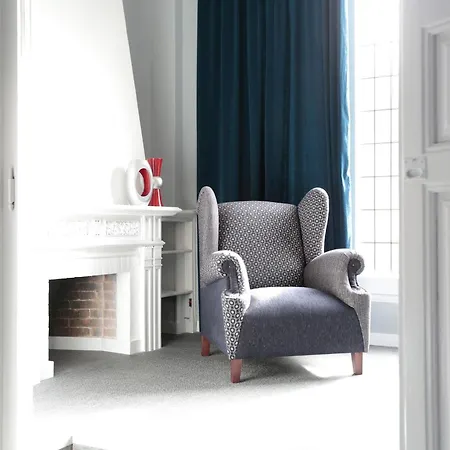 Πανσιόν Amra Gran Via 2*